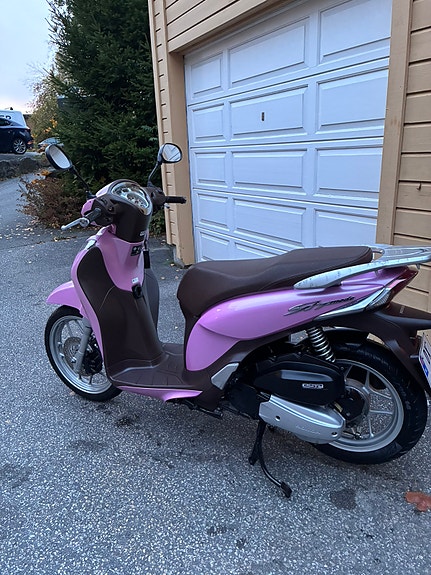 Honda SH 125i mode 17 of 30