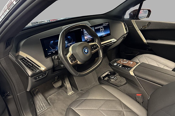 BMW iX 5 of 15