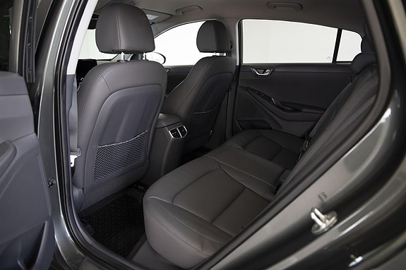Hyundai IONIQ 19 of 27