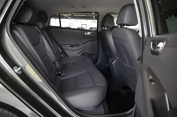 Hyundai IONIQ 25 of 27