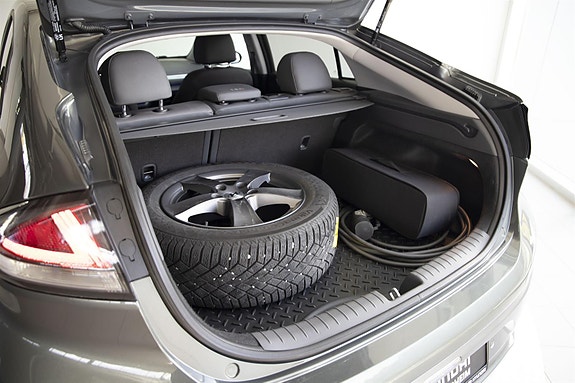 Hyundai IONIQ 23 of 27