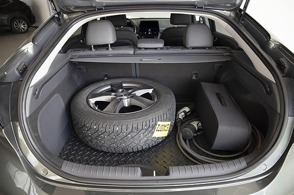Hyundai IONIQ 22 of 27