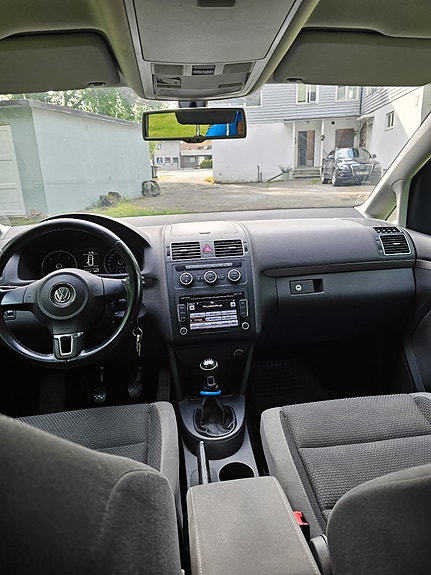 Volkswagen Touran 7 of 10