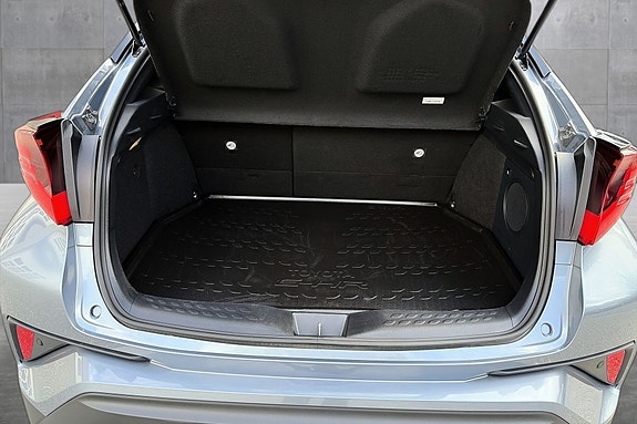Toyota C-HR 9 of 24