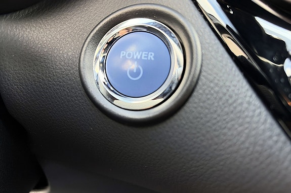 Toyota C-HR 18 of 24