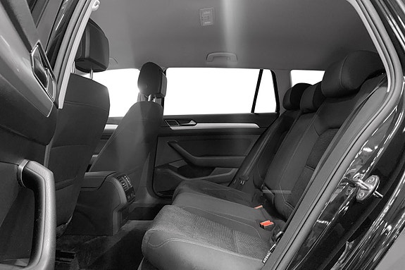 Volkswagen Passat 7 of 15