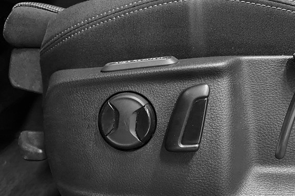 Volkswagen Passat 13 of 15
