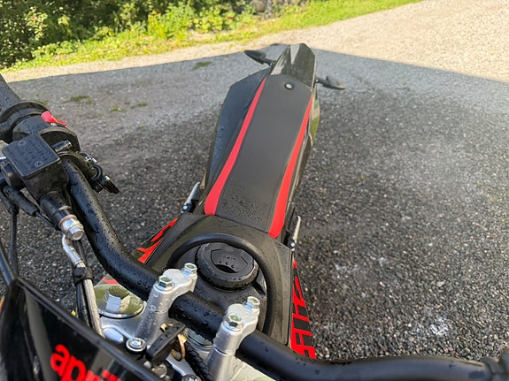 Aprilia SX 125 Super Motard 12 of 12