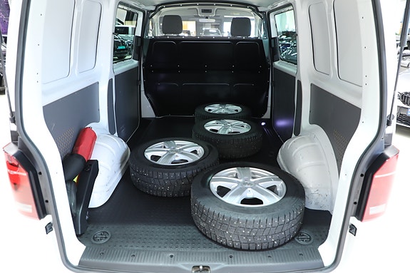 Volkswagen Transporter 10 of 30