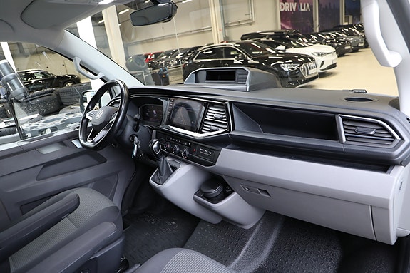 Volkswagen Transporter 12 of 30