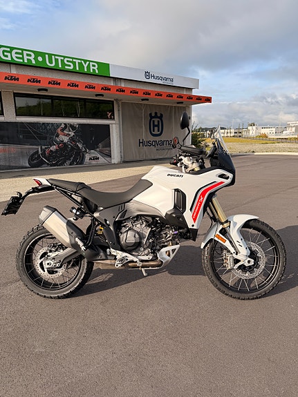 Ducati DesertX / Nyhet / 4 ÅR GARANTI