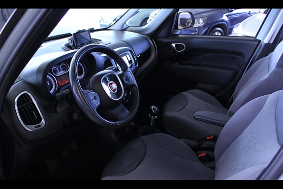 Fiat 500L 10 of 15