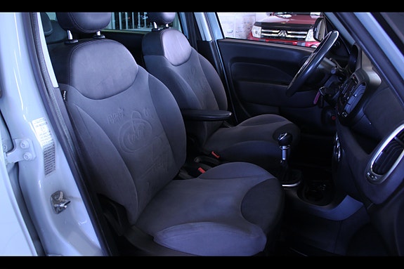 Fiat 500L 12 of 15