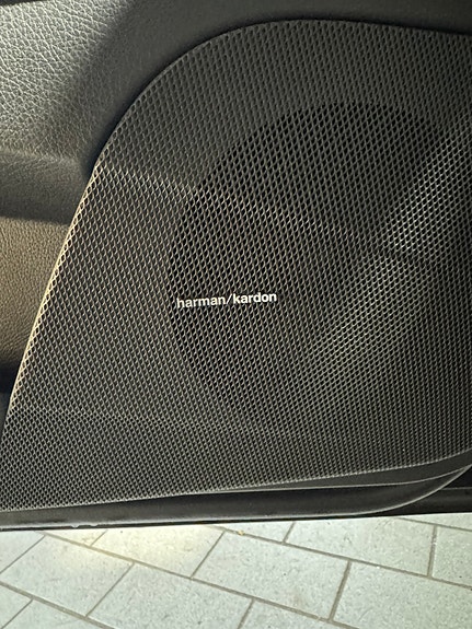Mercedes-Benz E55 20 of 30