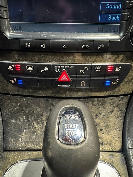 Mercedes-Benz E55 29 of 30