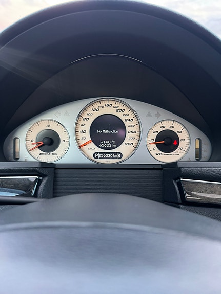 Mercedes-Benz E55 21 of 30