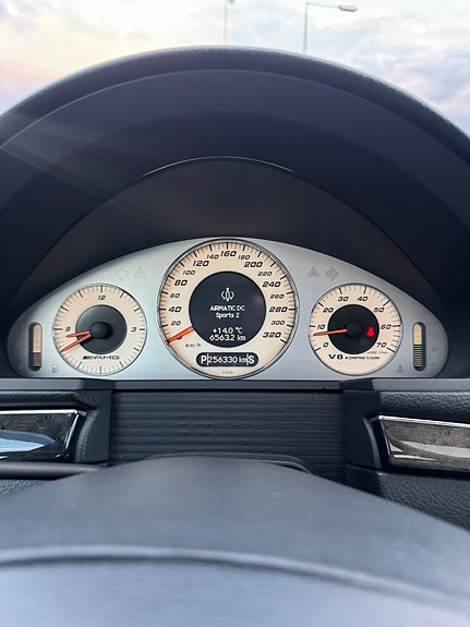 Mercedes-Benz E55 23 of 30