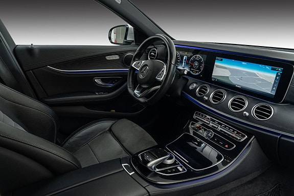Mercedes-Benz E200 28 of 30