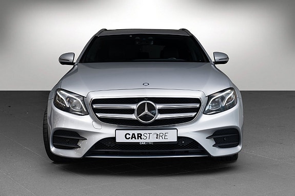 Mercedes-Benz E200 4 of 30