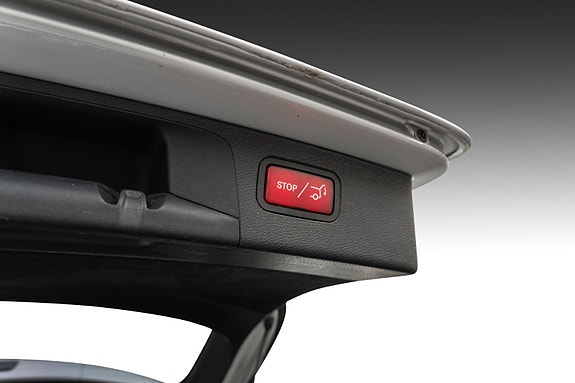 Mercedes-Benz E200 30 of 30