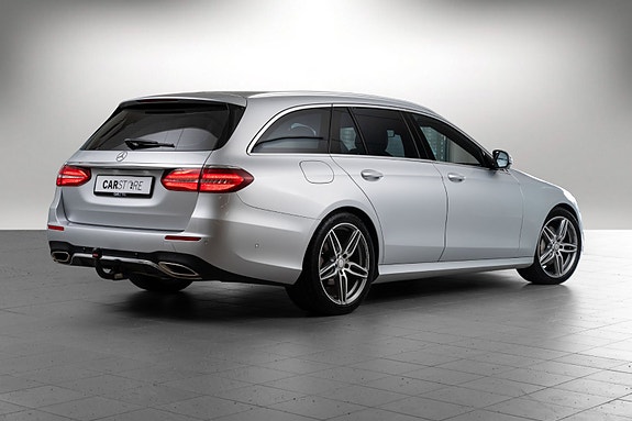 Mercedes-Benz E200 6 of 30