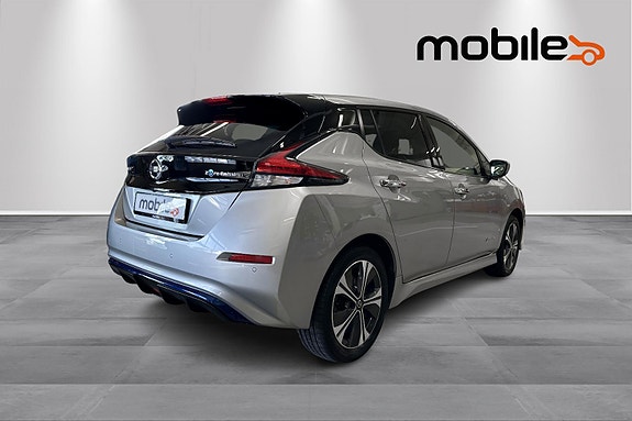 Nissan Leaf 3 of 30