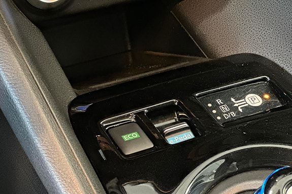 Nissan Leaf 28 of 30