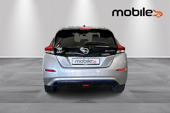 Nissan Leaf 4 of 30