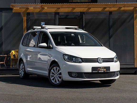 Volkswagen Touran 3 of 30