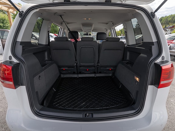 Volkswagen Touran 16 of 30