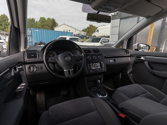 Volkswagen Touran 18 of 30