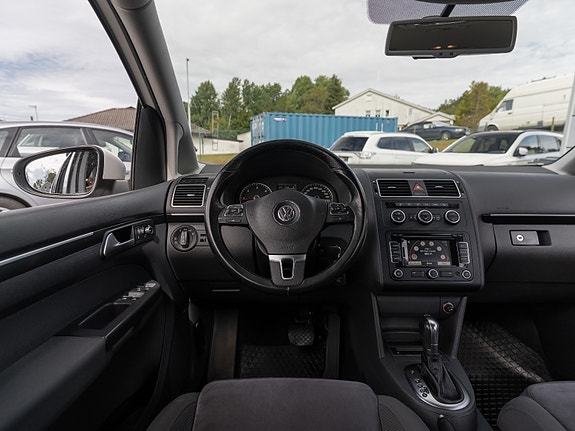 Volkswagen Touran 27 of 30