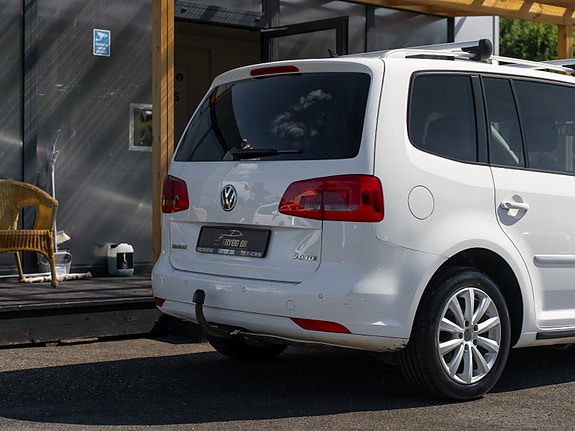 Volkswagen Touran 4 of 30