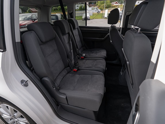 Volkswagen Touran 22 of 30