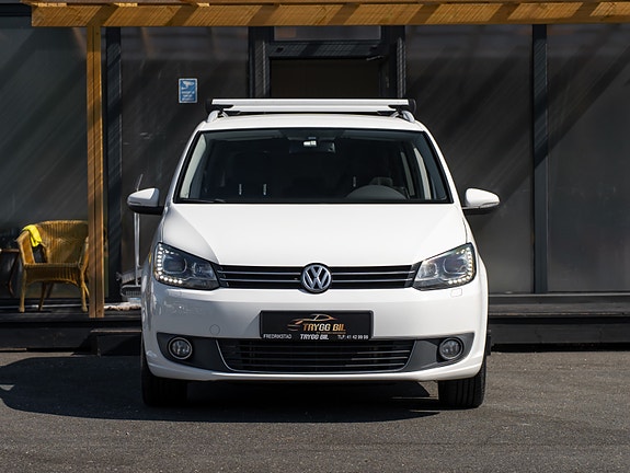 Volkswagen Touran 2 of 30
