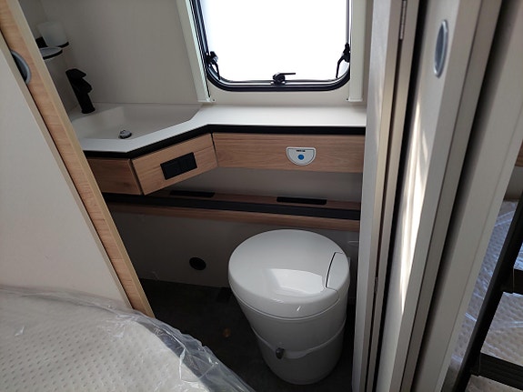 Dethleffs Camper 730 FKR SNOW 26 of 30