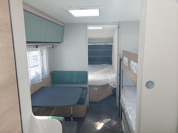 Dethleffs Camper 730 FKR SNOW 18 of 30