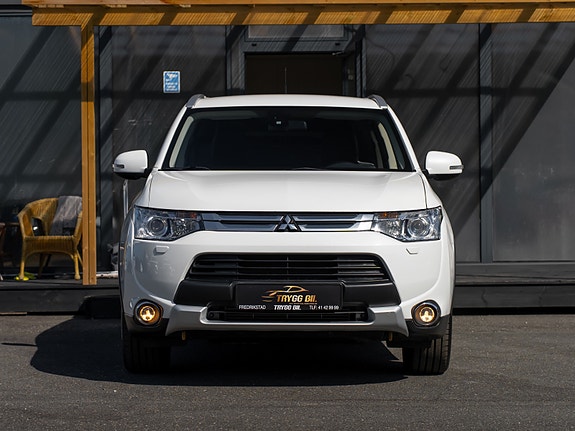 Mitsubishi Outlander 2 of 30