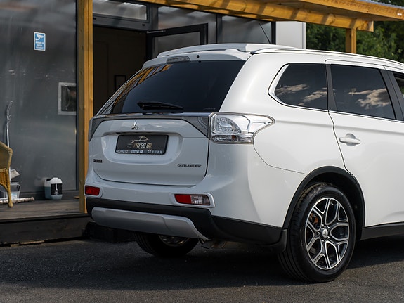 Mitsubishi Outlander 4 of 30