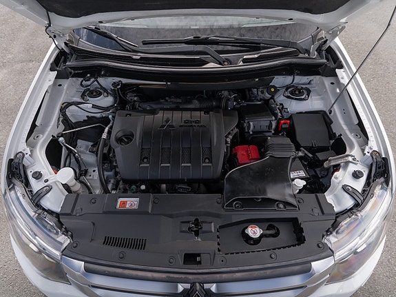 Mitsubishi Outlander 14 of 30