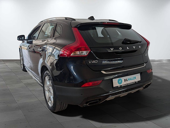 Volvo V40 Cross Country 4 of 20