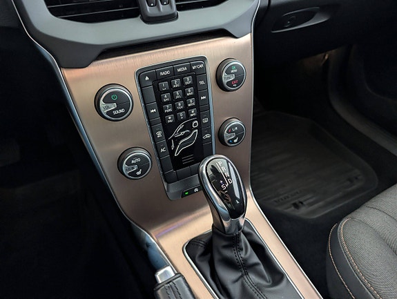 Volvo V40 Cross Country 15 of 20