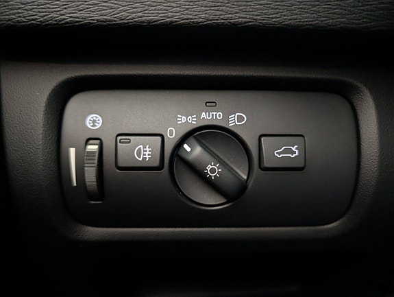 Volvo V40 Cross Country 18 of 20