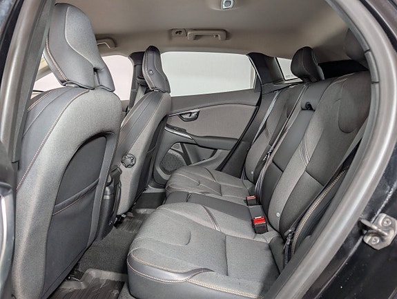 Volvo V40 Cross Country 7 of 20