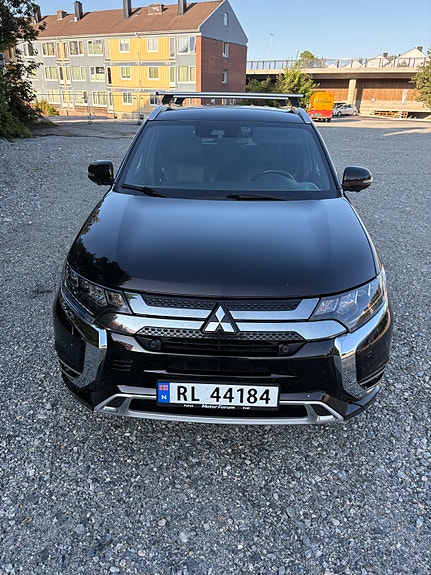 Mitsubishi Outlander 3 of 18