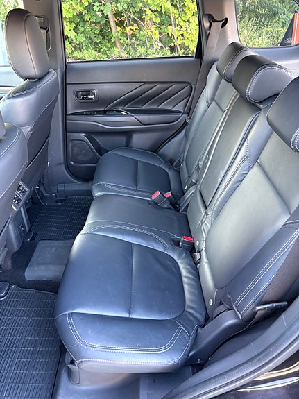 Mitsubishi Outlander 9 of 18