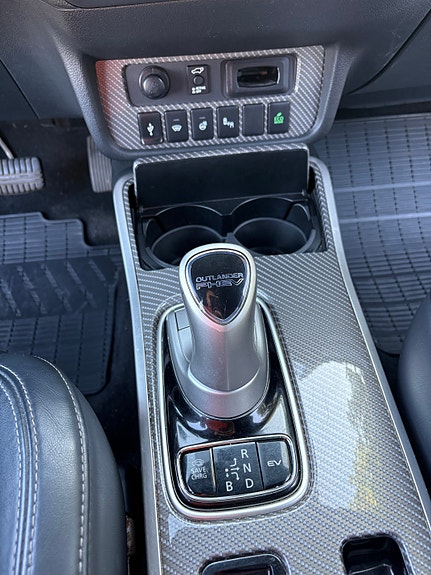 Mitsubishi Outlander 12 of 18