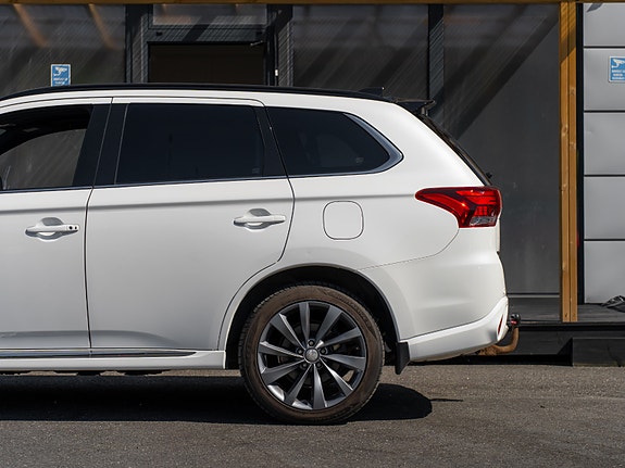 Mitsubishi Outlander 12 of 30