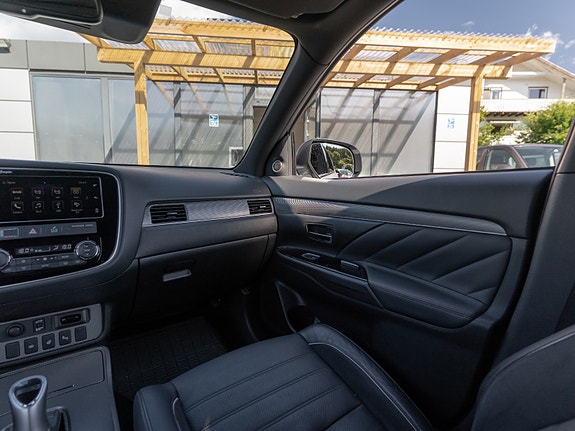 Mitsubishi Outlander 30 of 30