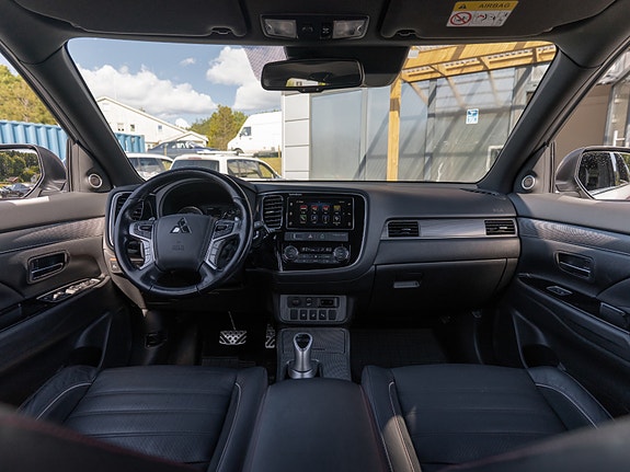 Mitsubishi Outlander 28 of 30